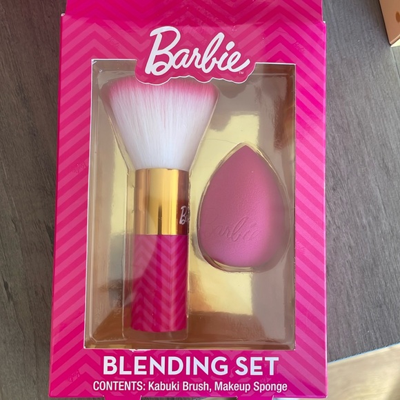taste beauty Other - Barbie blending set